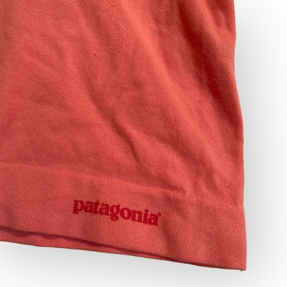 Women's Patagonia Red Pink Nylon Outdoor Activity Floral Graphic Top Size Medium - Picture 3 of 15